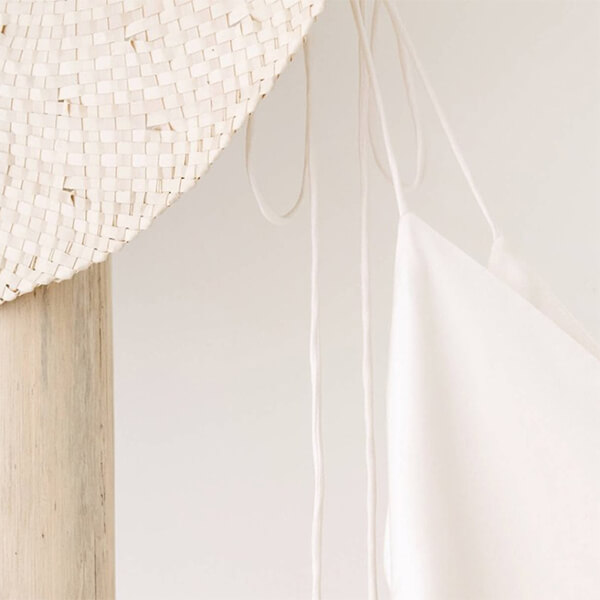 Unique fashion designer Shopify store project thumbnail